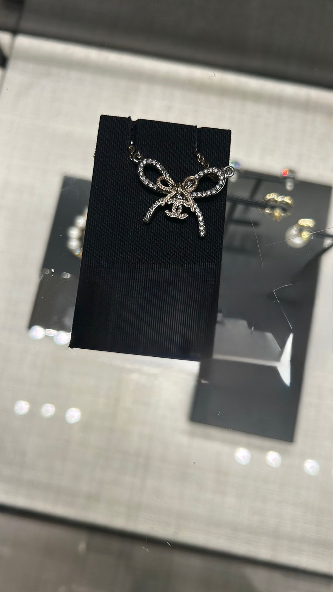 CHANEL 25K ABG588 Ribbon Necklace(Pale Gold)
