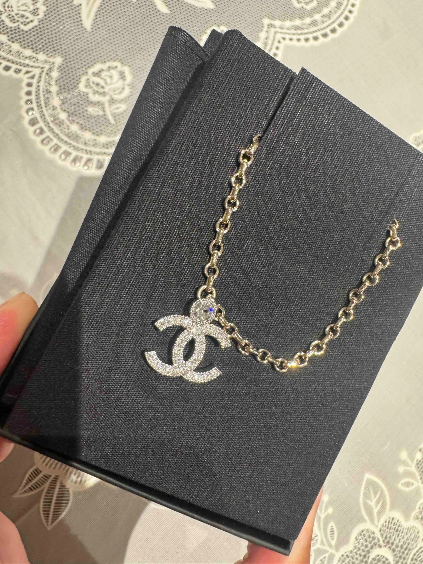 CHANEL ABC147 Silver Crystal CC Necklace(Silver)
