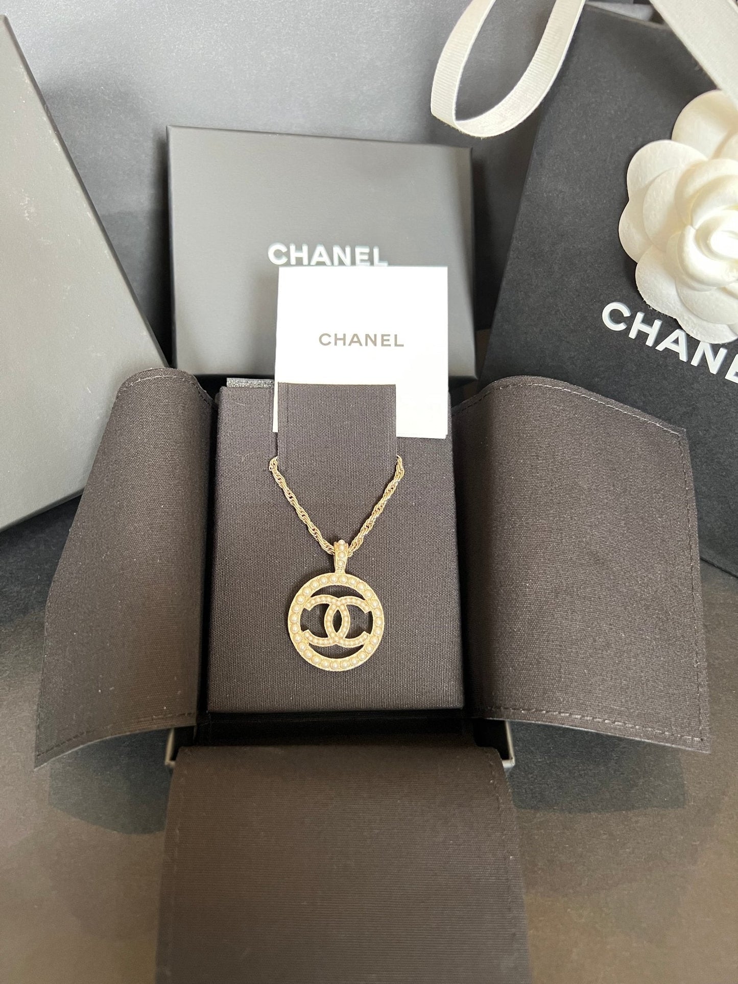 CHANEL Classic CC Logo Necklace(Gold/Silver)